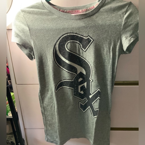 LAST CHANCE Victorias Secret PINK Bling Chicago White Sox Tee Sz S - Picture 1 of 4